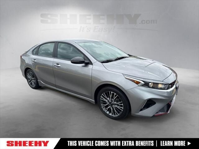 2023 Kia Forte GT-Line — photo 1 of 13