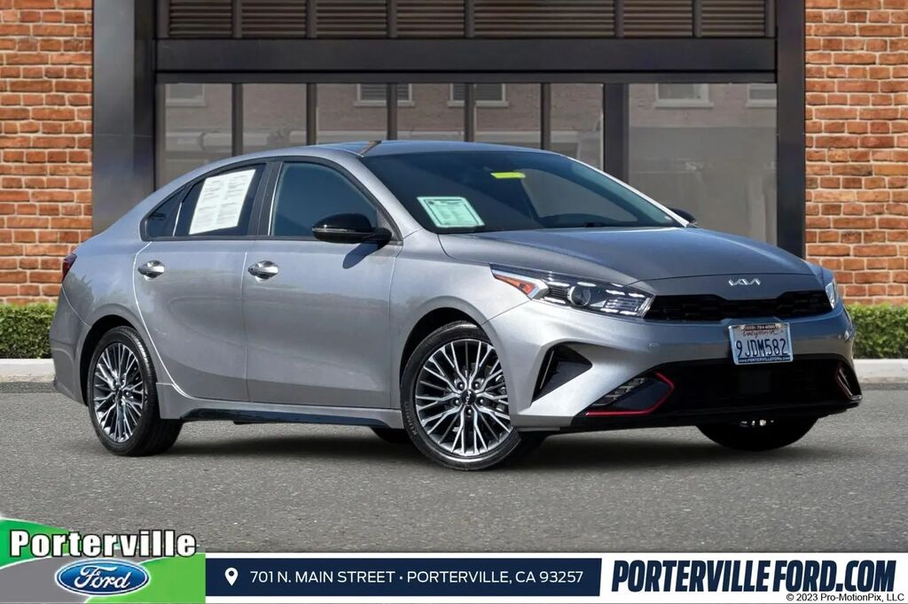2024 Kia Forte GT-Line — photo 1 of 10