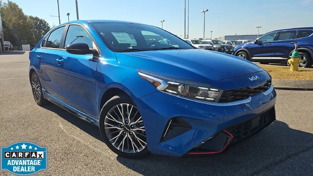 2023 Kia Forte GT-Line — photo 1 of 13