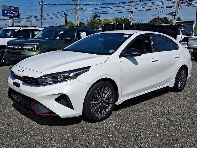 2023 Kia Forte GT-Line — photo 1 of 13