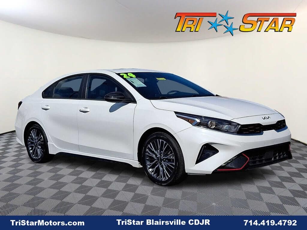 2024 Kia Forte GT-Line — photo 1 of 1