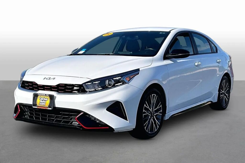 2023 Kia Forte GT-Line — photo 1 of 1