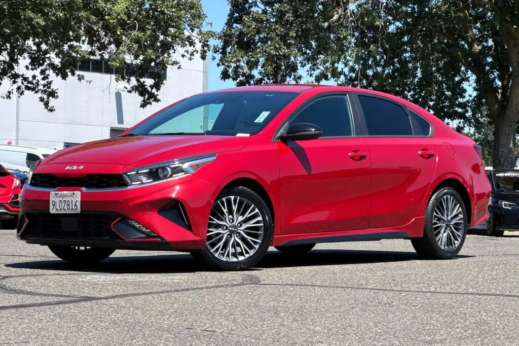 2024 Kia Forte GT-Line — photo 1 of 13