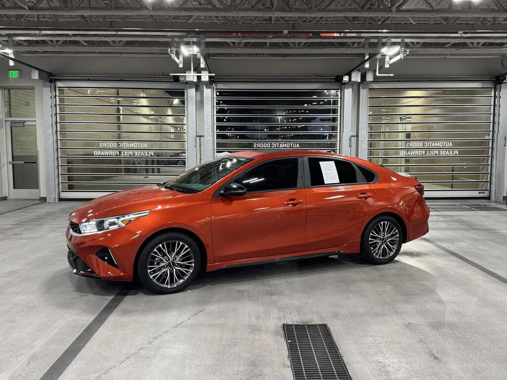 2023 Kia Forte GT-Line — photo 1 of 13