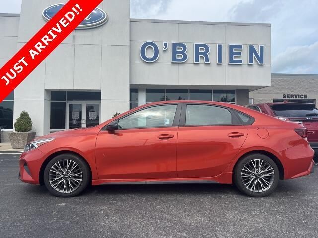 2023 Kia Forte GT-Line — photo 1 of 26
