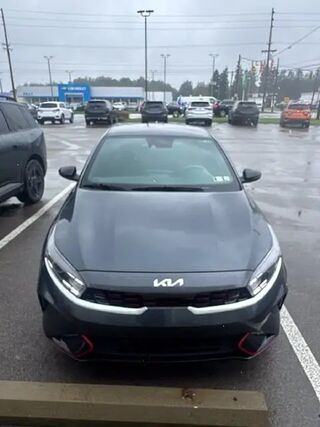2023 Kia Forte GT-Line — photo 1 of 3