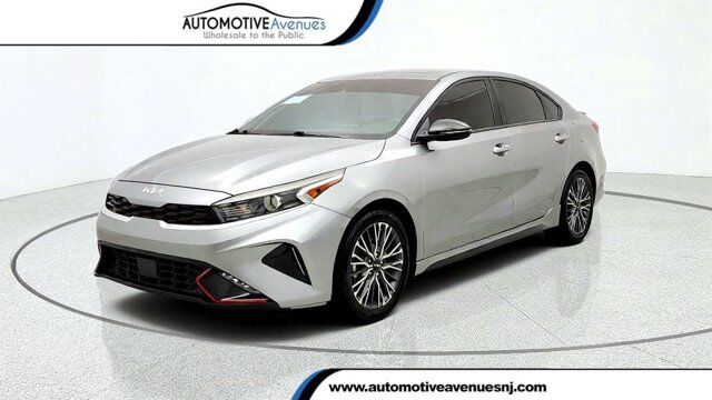 2024 Kia Forte GT-Line — photo 1 of 2