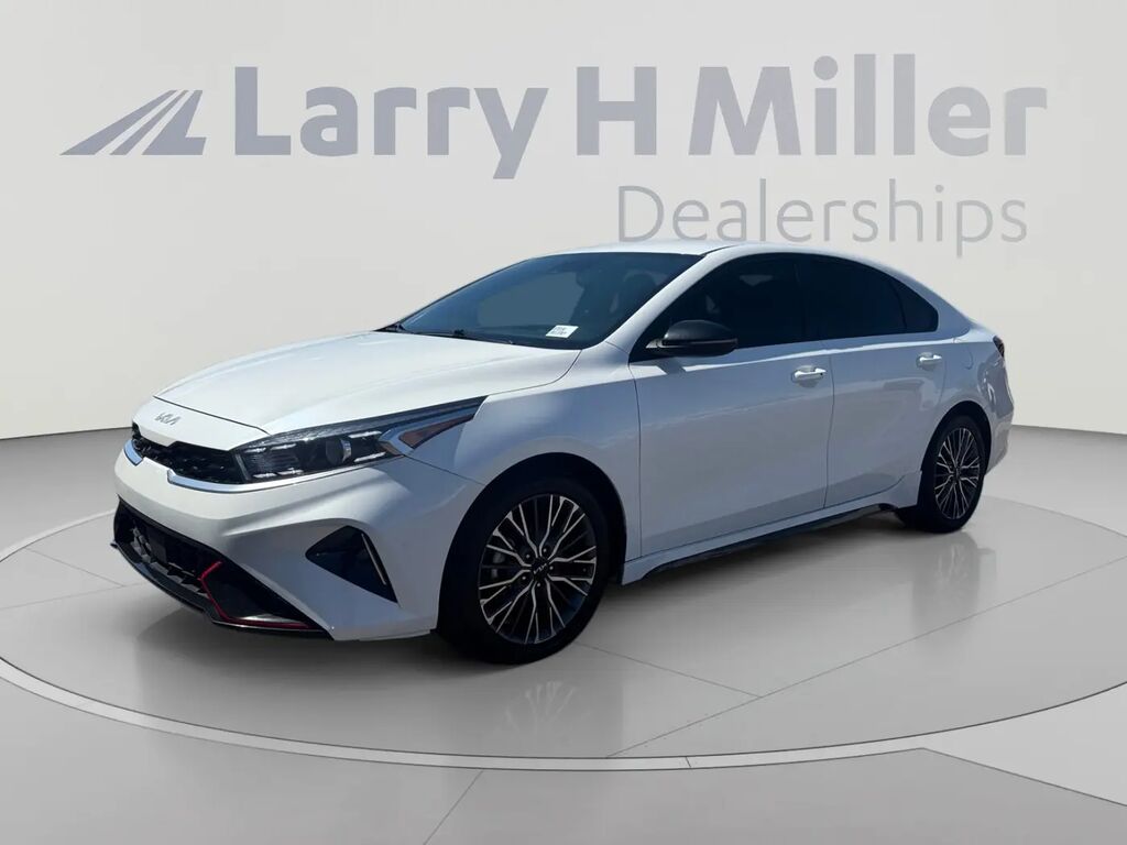 2024 Kia Forte GT-Line — photo 1 of 13