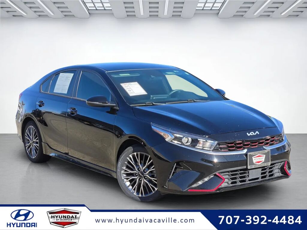 2023 Kia Forte GT-Line — photo 1 of 13