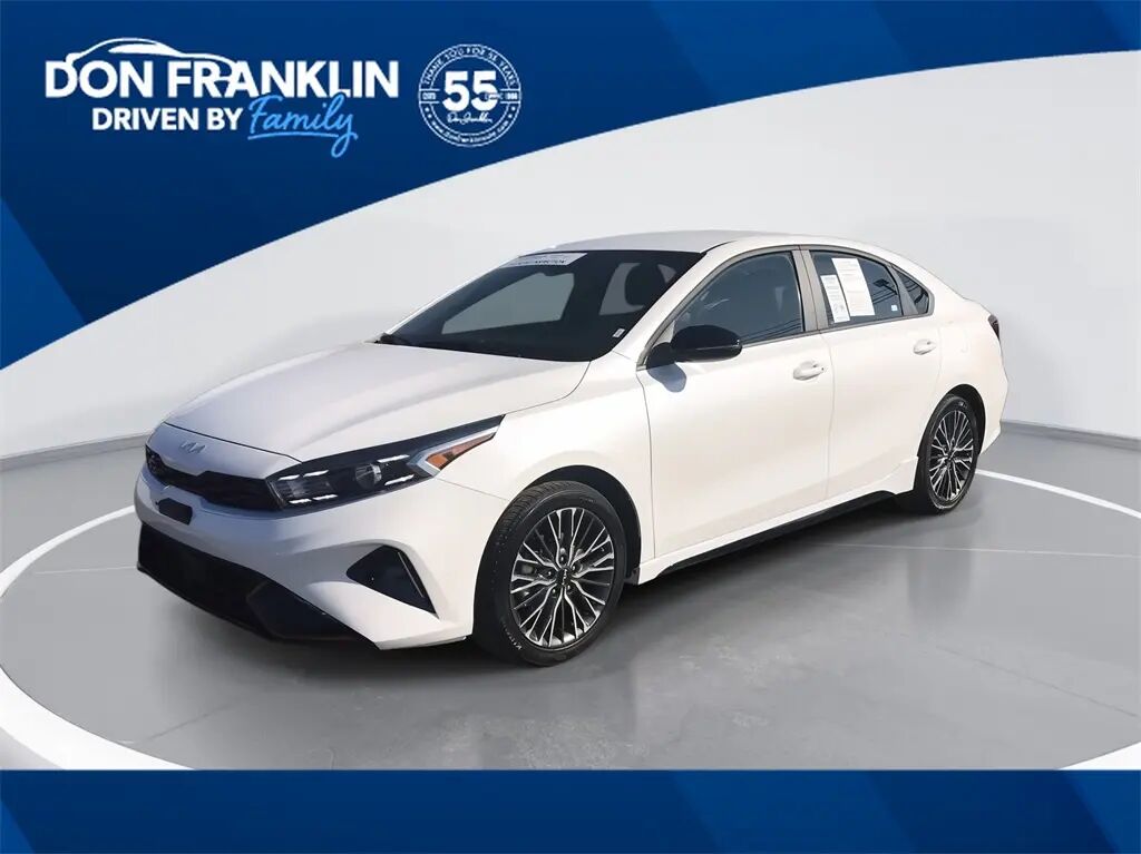 2024 Kia Forte GT-Line — photo 1 of 17