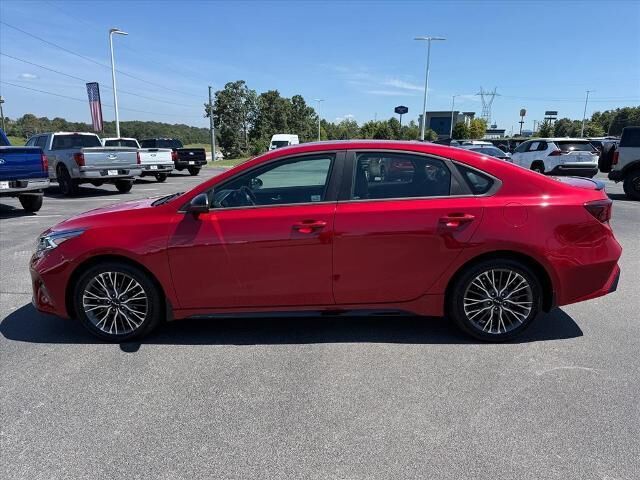 2024 Kia Forte GT-Line — photo 1 of 13