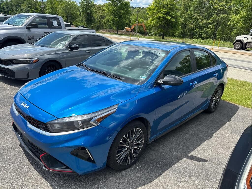 2022 Kia Forte GT-Line — photo 1 of 1