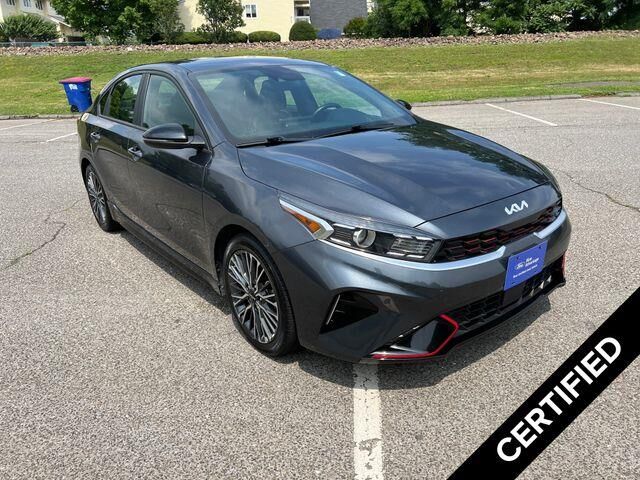 2022 Kia Forte GT-Line — photo 1 of 13