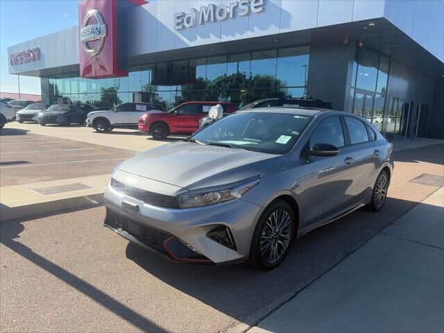 2023 Kia Forte GT-Line — photo 1 of 39
