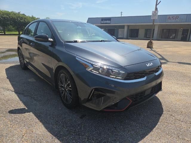 2024 Kia Forte GT-Line — photo 1 of 26