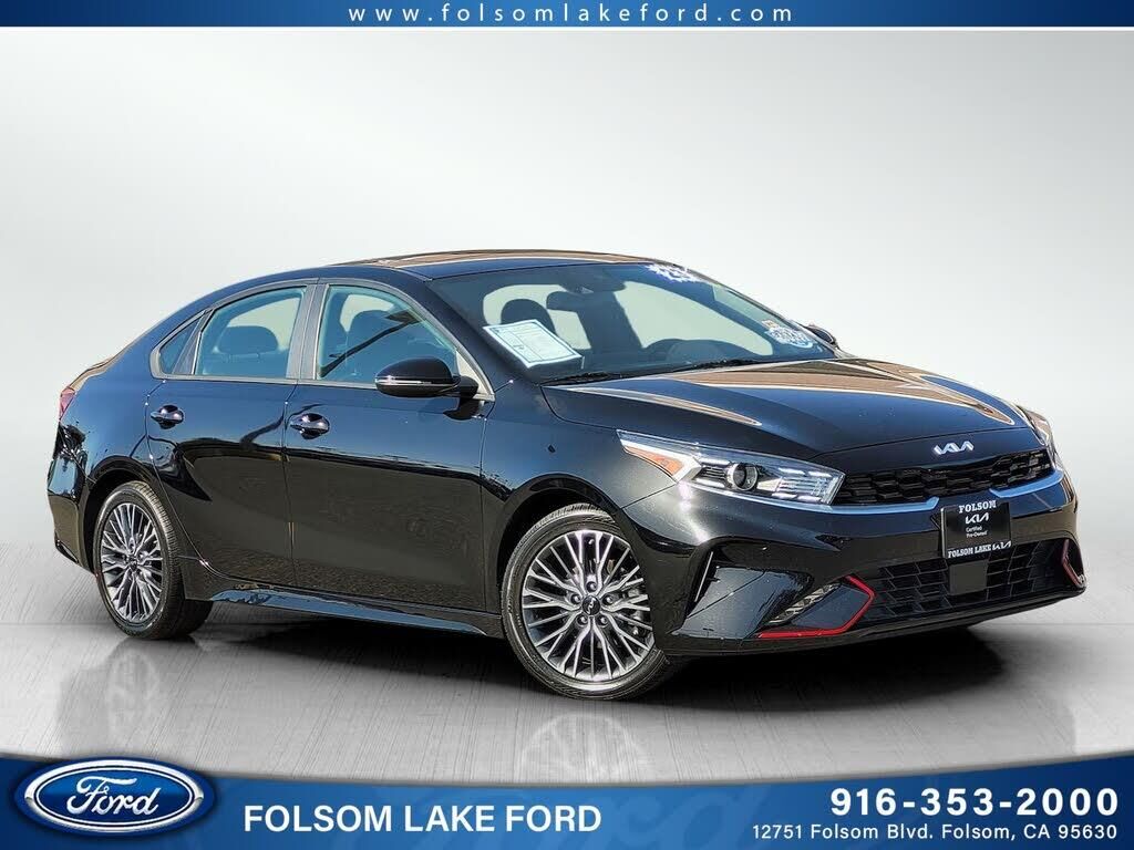 2023 Kia Forte GT-Line — photo 1 of 1