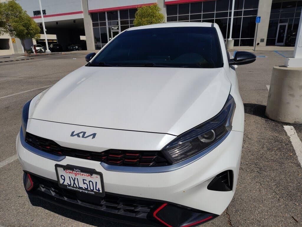 2024 Kia Forte GT-Line — photo 1 of 1