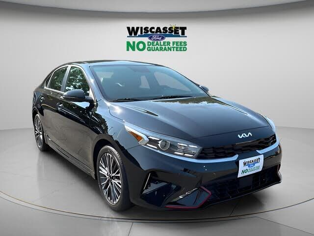 2023 Kia Forte GT-Line — photo 1 of 1