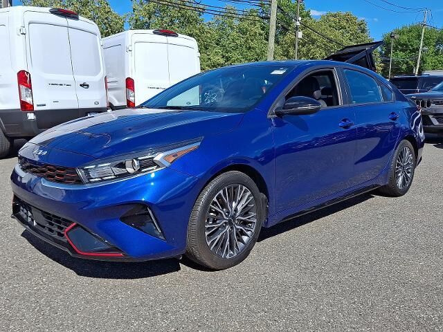 2024 Kia Forte GT-Line — photo 1 of 39