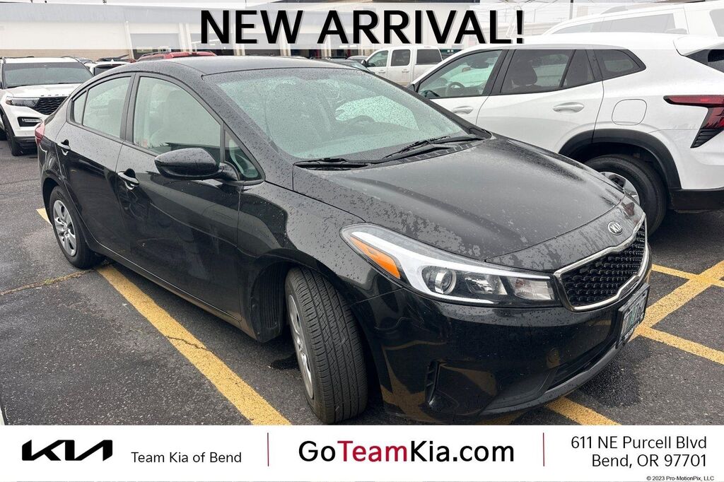 2017 Kia Forte LX — photo 1 of 12
