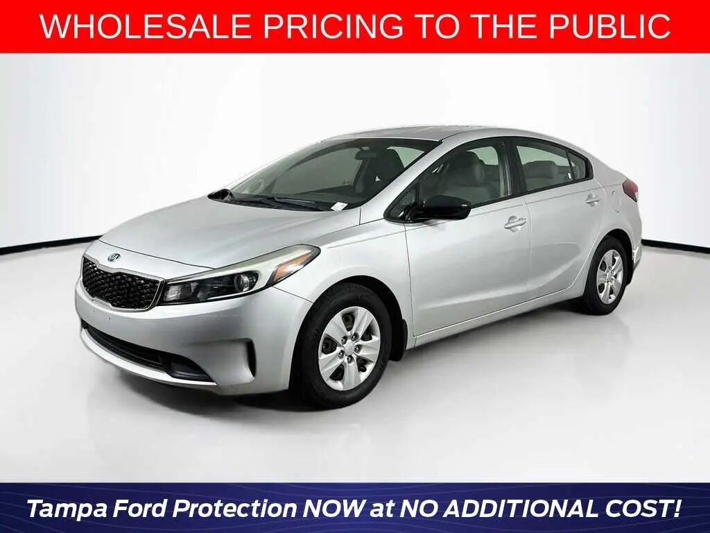 2017 Kia Forte LX — photo 1 of 13