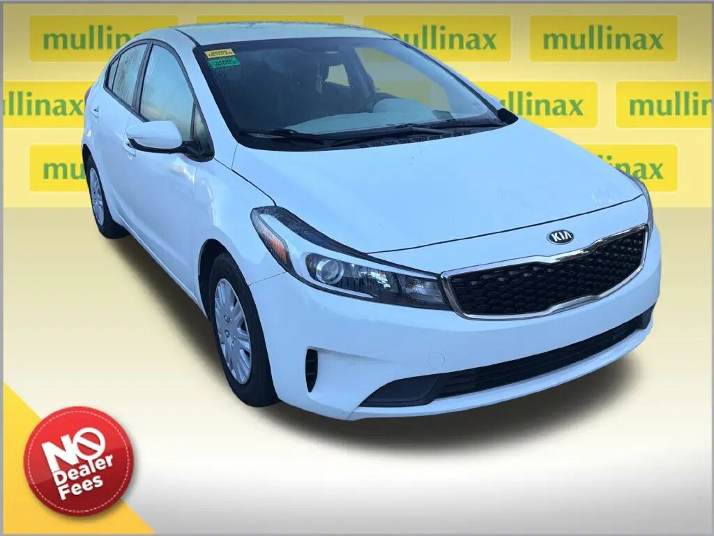 2017 Kia Forte LX — photo 1 of 10