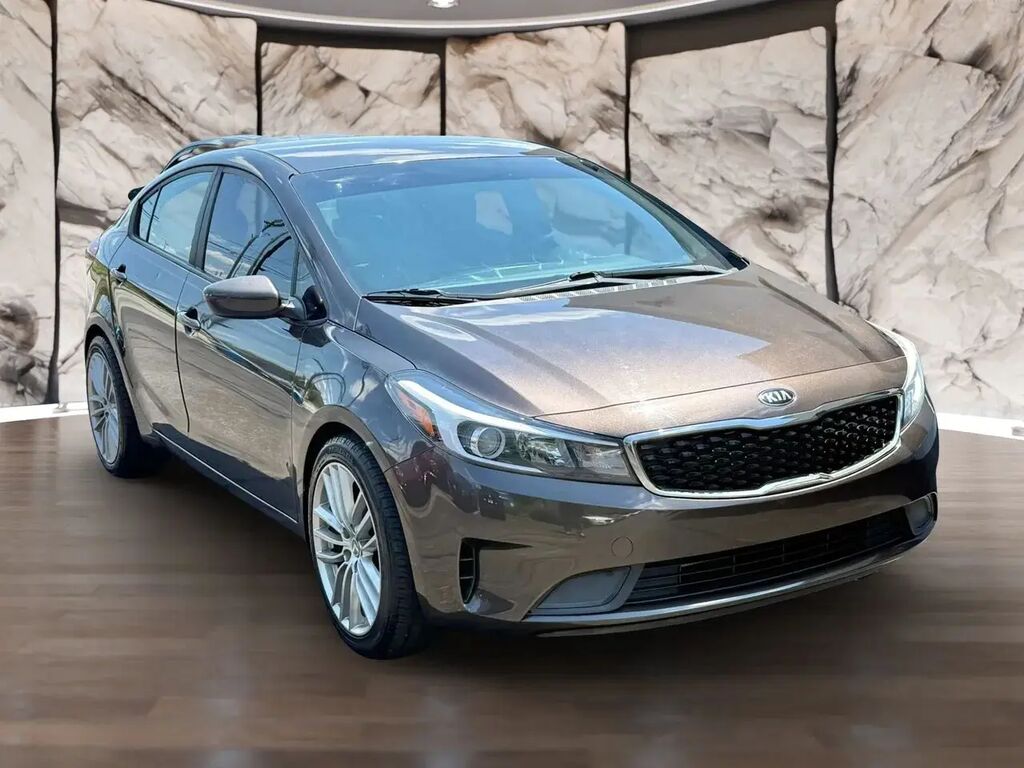 2018 Kia Forte LX — photo 1 of 13
