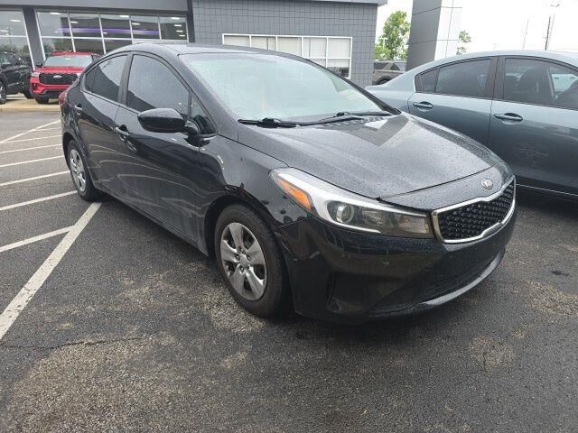 2017 Kia Forte LX — photo 1 of 26