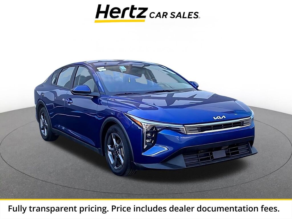 2025 Kia K4 LXS — photo 1 of 13