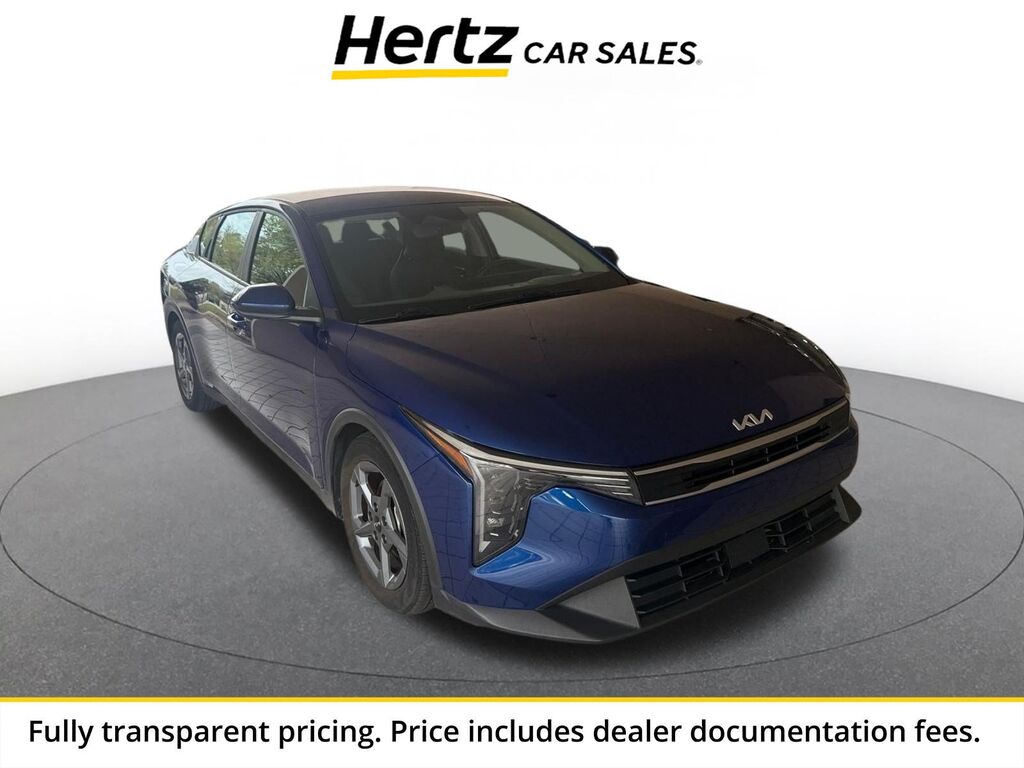 2025 Kia K4 LXS — photo 1 of 13