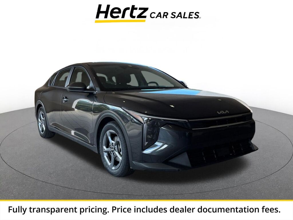 2025 Kia K4 LXS — photo 1 of 13