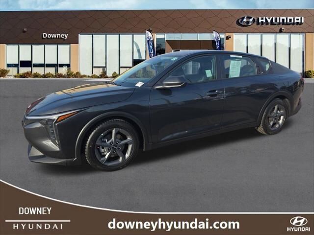 2025 Kia K4 LXS — photo 1 of 26