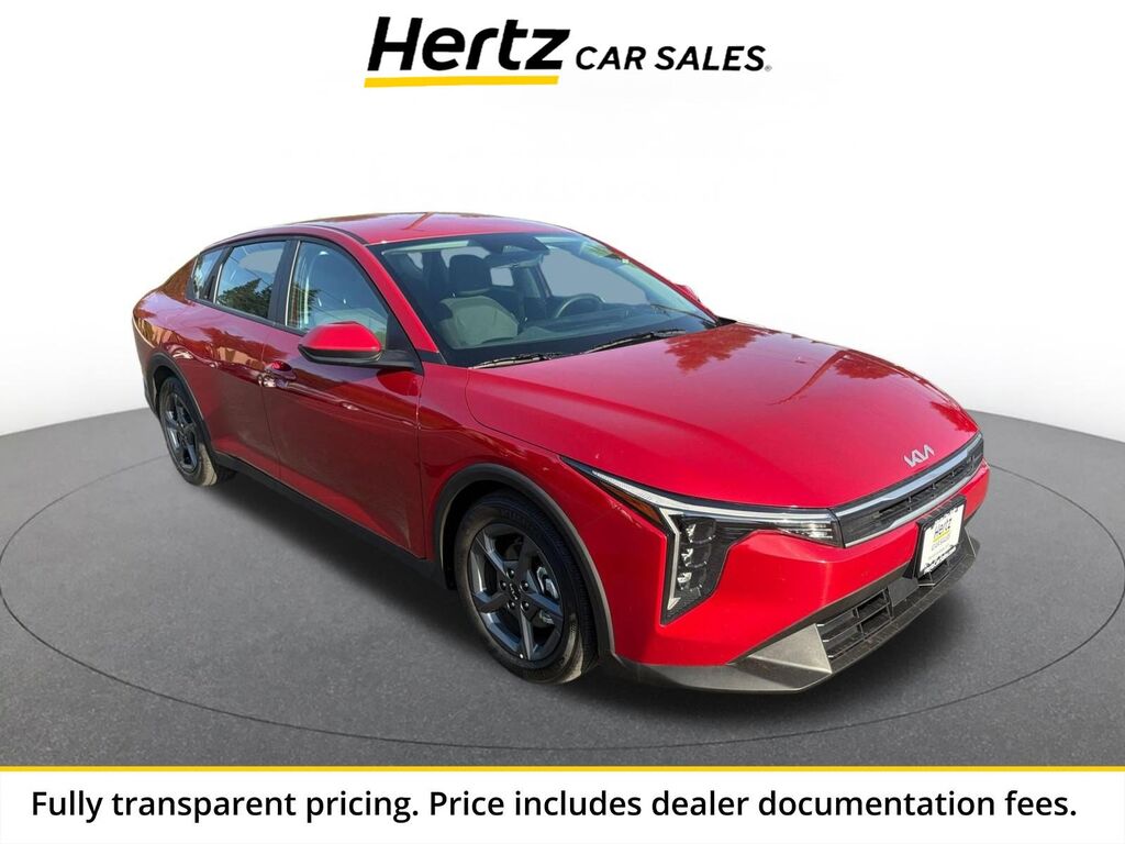 2025 Kia K4 LXS — photo 1 of 13