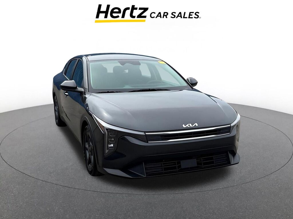 2025 Kia K4 LXS — photo 1 of 13
