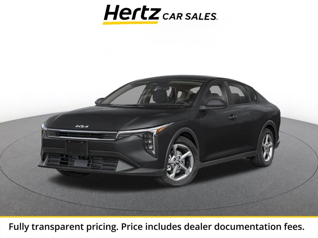 2025 Kia K4 LXS — photo 1 of 12