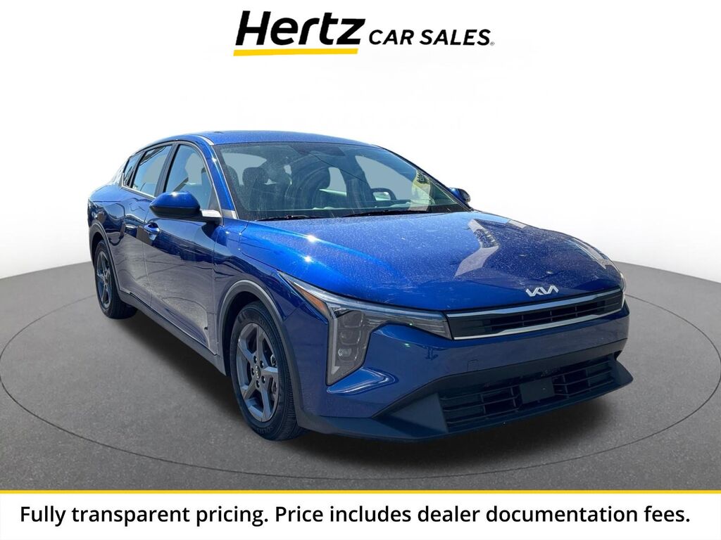 2025 Kia K4 LXS — photo 1 of 2