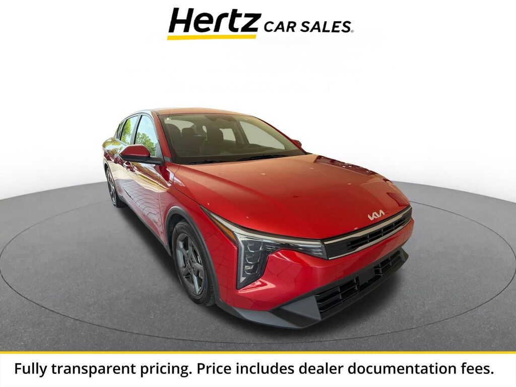 2025 Kia K4 LXS — photo 1 of 13