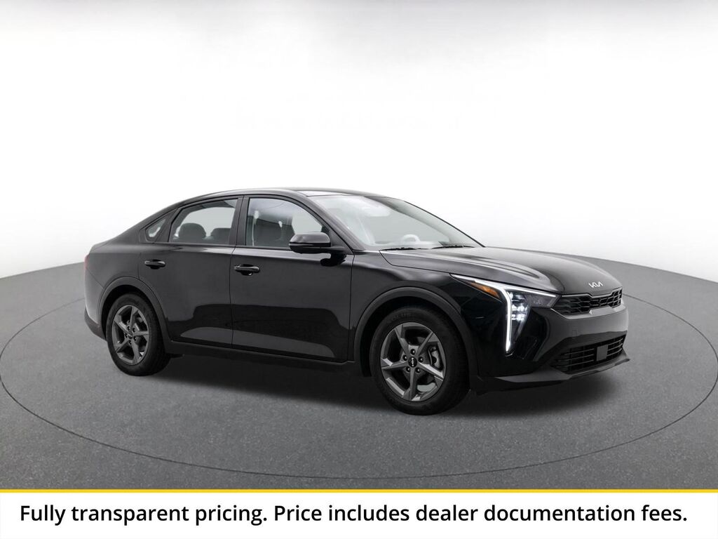 2025 Kia K4 LXS — photo 1 of 1
