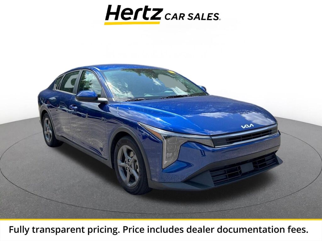 2025 Kia K4 LXS — photo 1 of 13