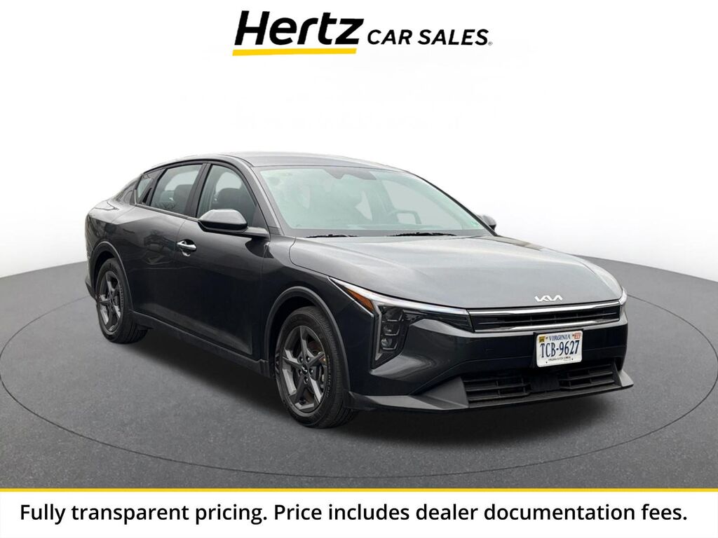 2025 Kia K4 LXS — photo 1 of 13