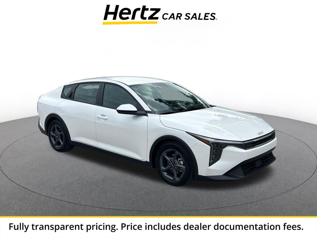 2026 Kia K4 LXS — photo 1 of 13