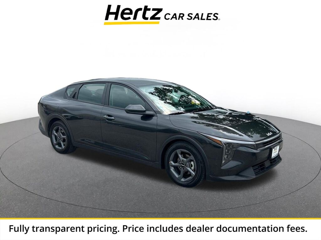 2026 Kia K4 LXS — photo 1 of 13