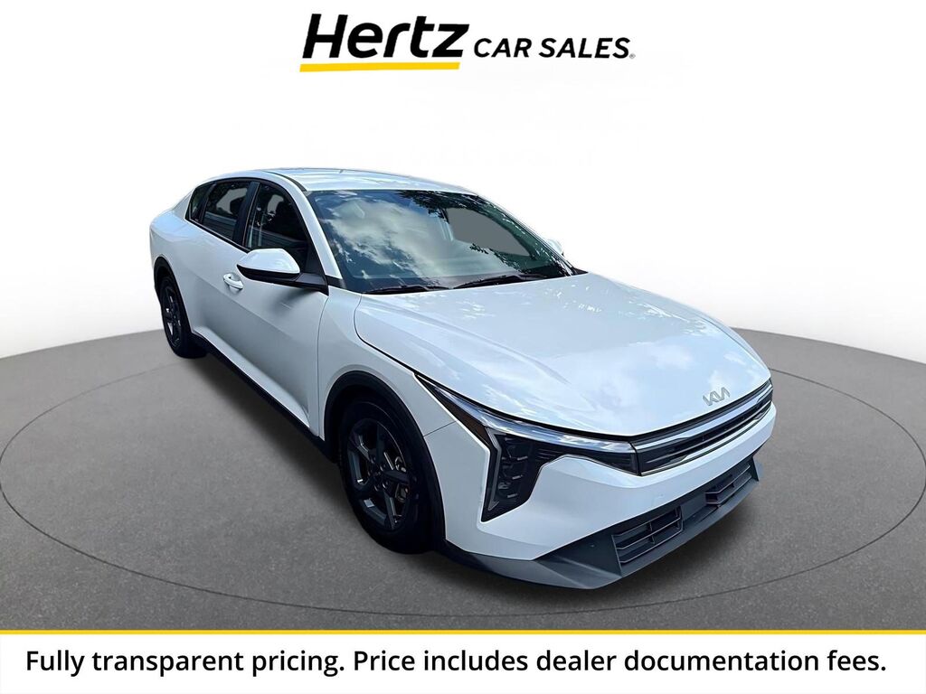 2026 Kia K4 LXS — photo 1 of 14