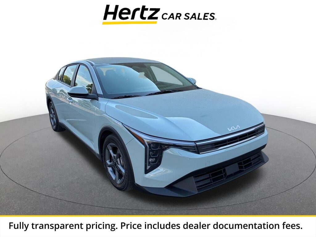 2026 Kia K4 LXS — photo 1 of 13