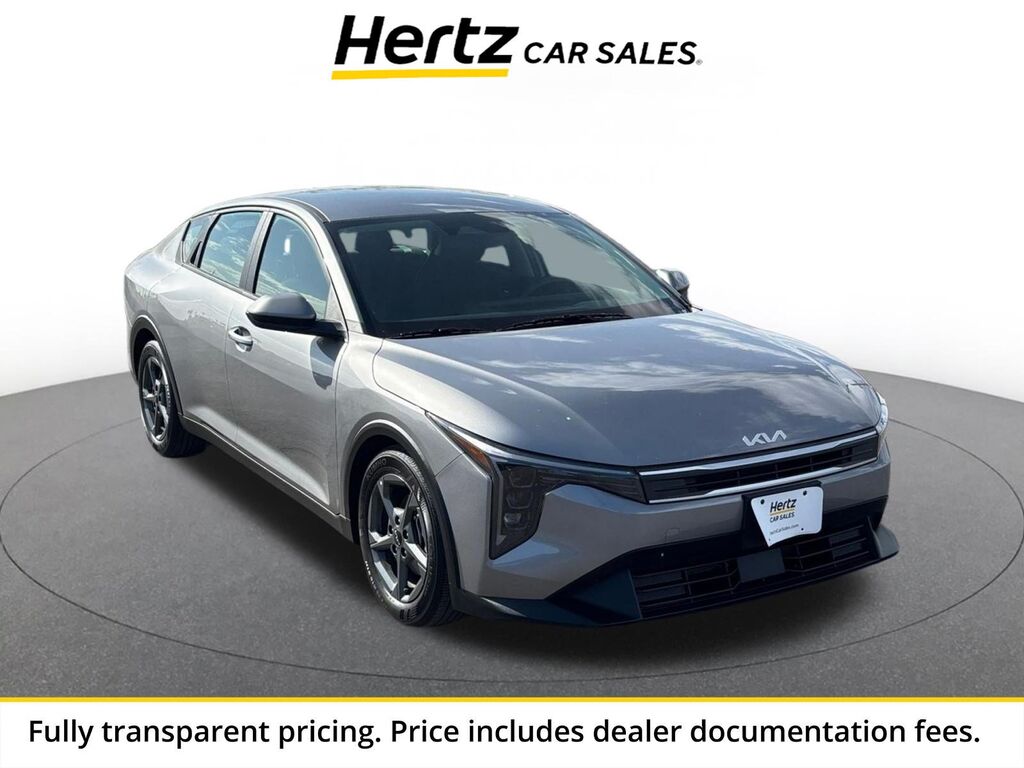 2026 Kia K4 LXS — photo 1 of 23