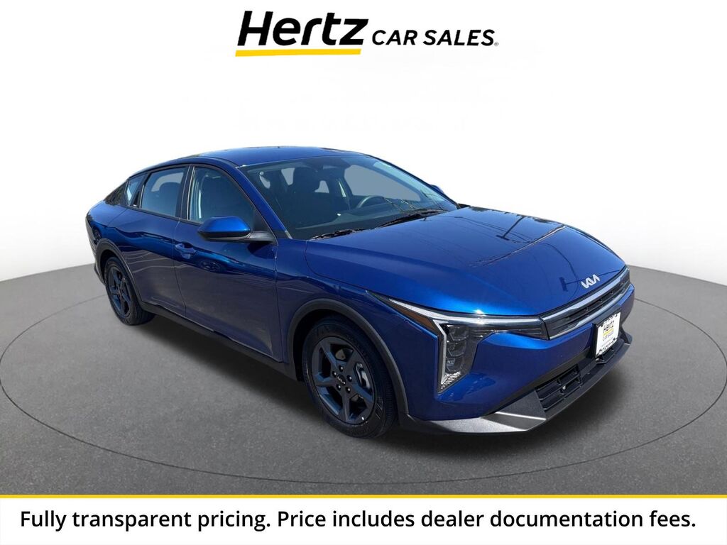 2026 Kia K4 LXS — photo 1 of 13