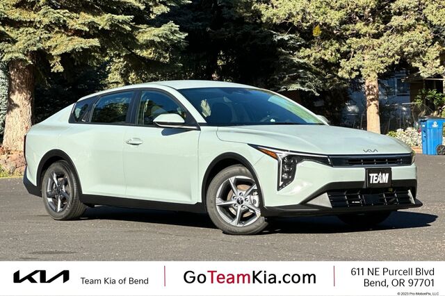2026 Kia K4 LXS