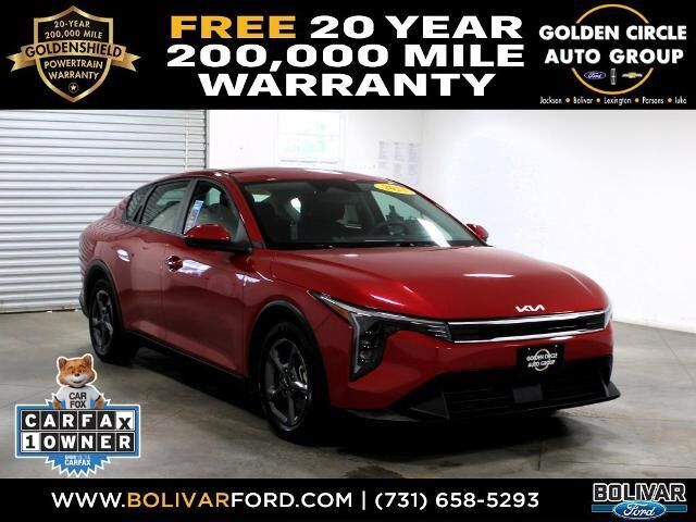 2025 Kia K4 LXS — photo 1 of 15