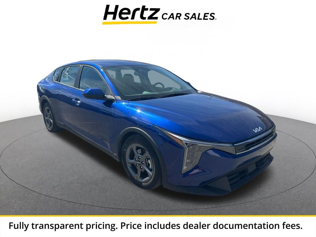 2025 Kia K4 LXS — photo 1 of 13