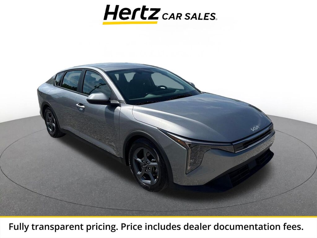 2025 Kia K4 LXS — photo 1 of 13